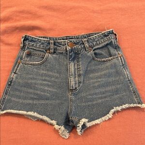 High-Waist Blue Denim Jean Shorts with Frayed Hem